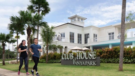 Fasilitas club house di Anarta House BSD